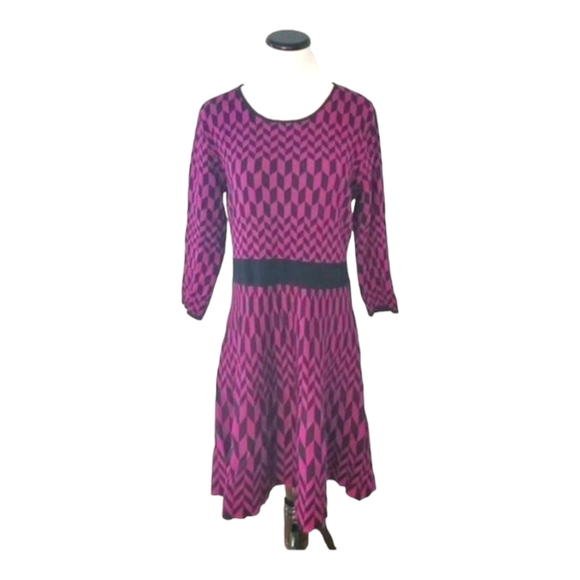 Taylor Dresses & Skirts - Taylor Dress size large